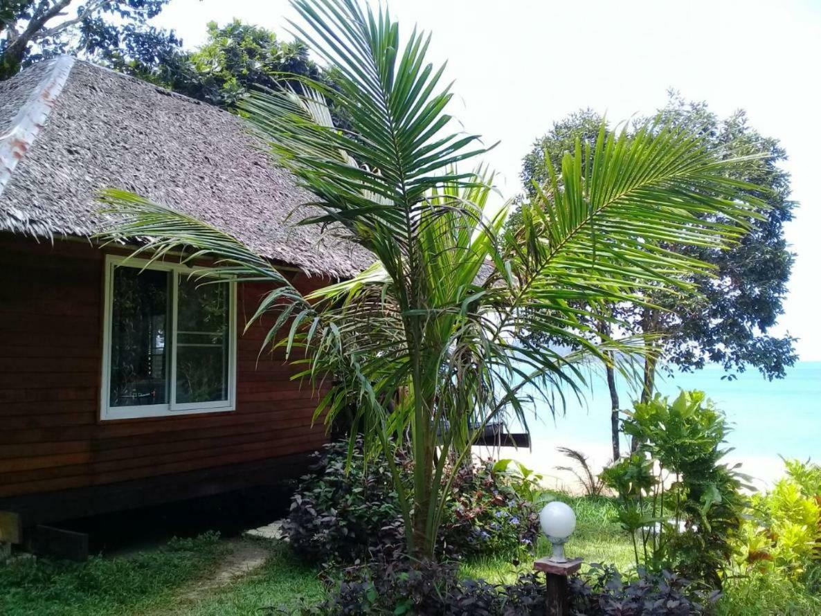 Banana Resort Koh Phayam Exterior photo